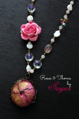 Roses and thorns necklace