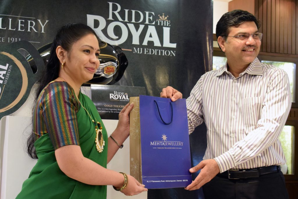 mehta jewelry ride the royal contest prize distribution ceremony (1)