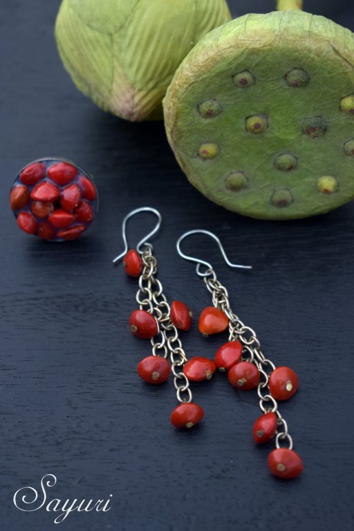 Manjadikuru seed earrings