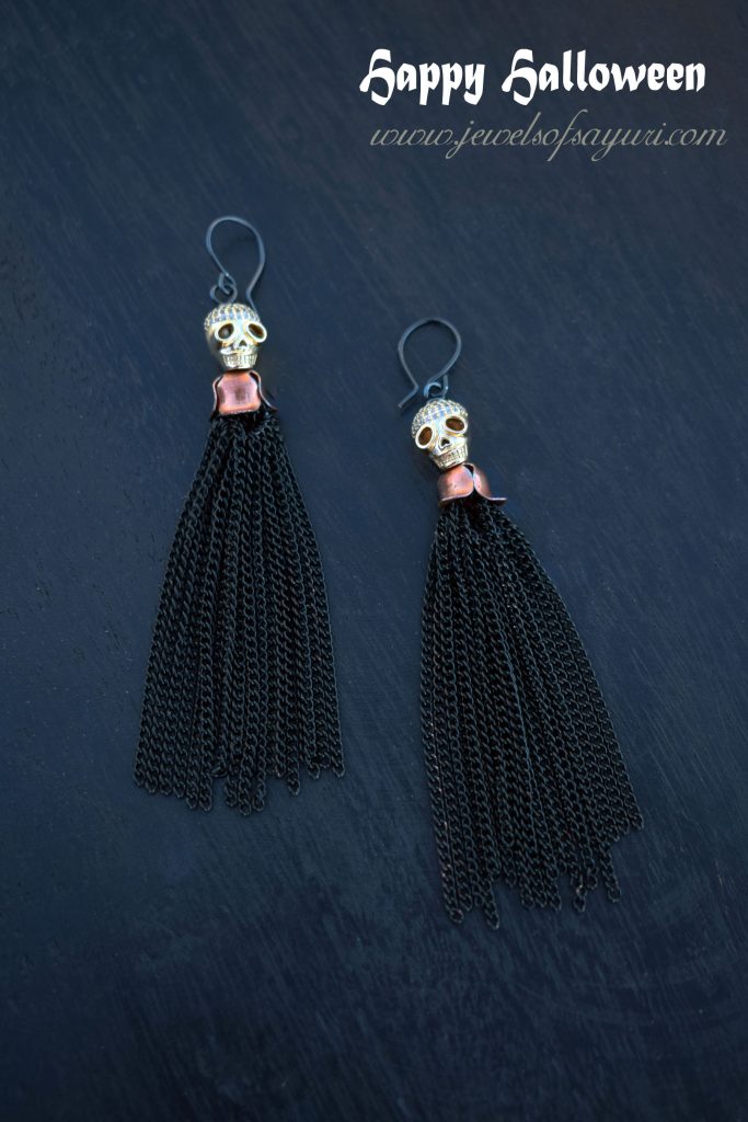 Halloween skull earrings