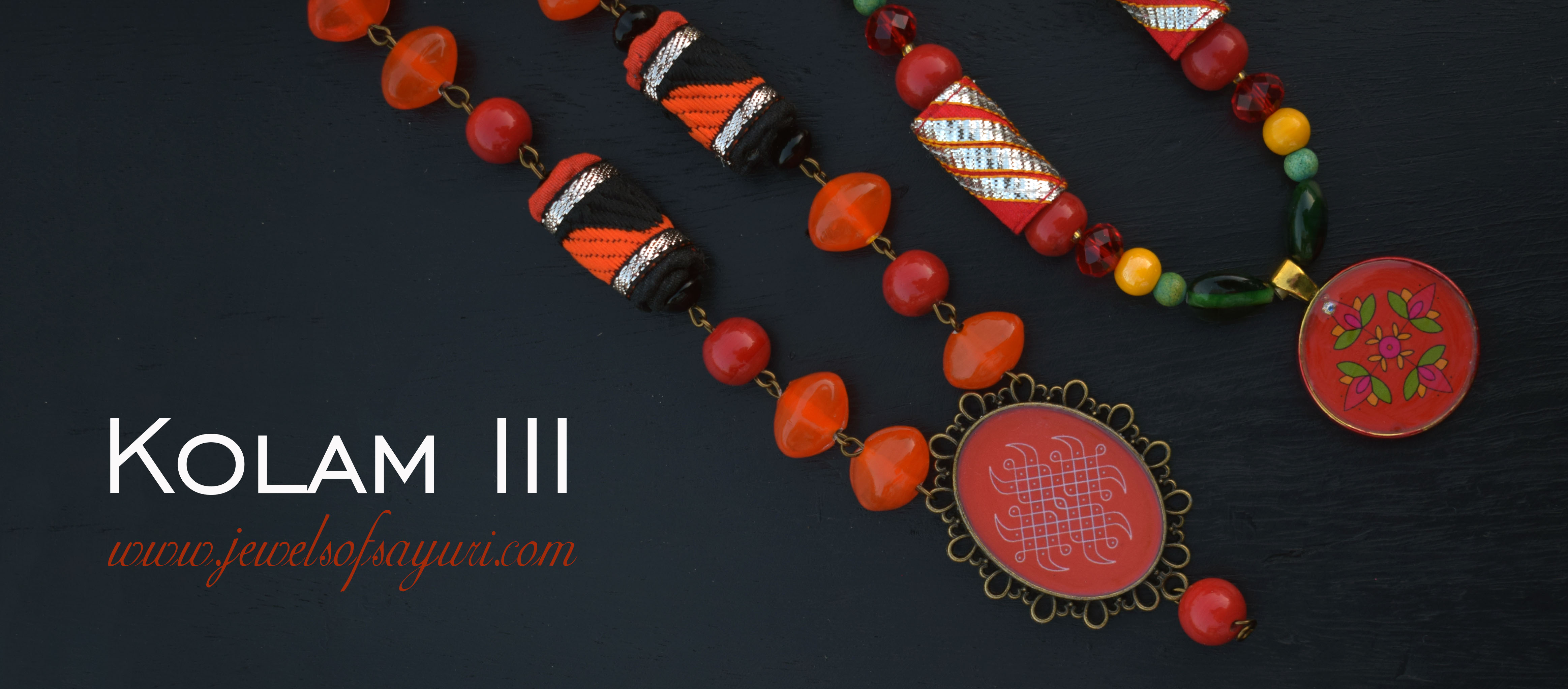 Monochromatic and Tetradic Kolam necklace from the Kolam III collection