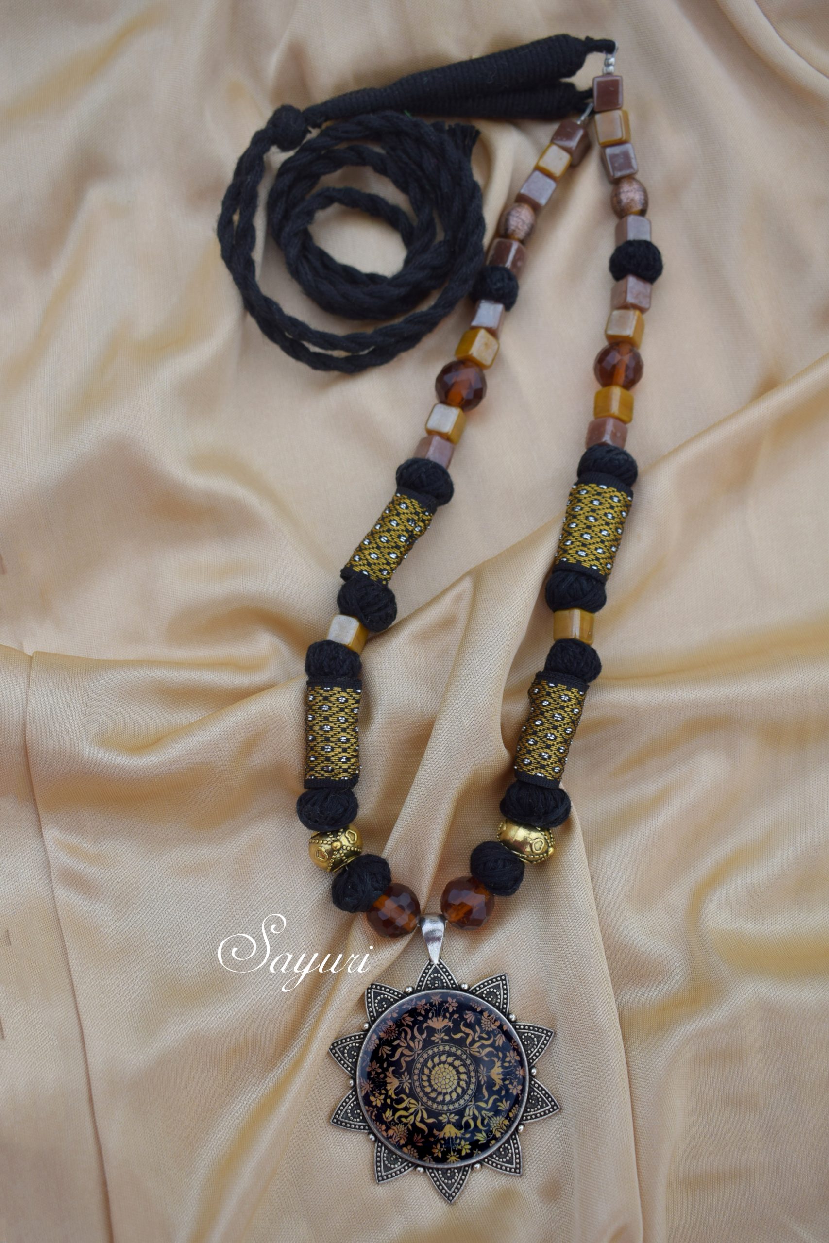 Belvadi necklace - Sayuri