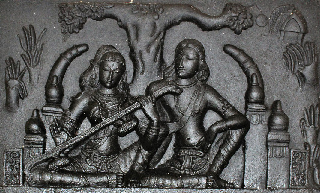 Adornment in Silappathikāram