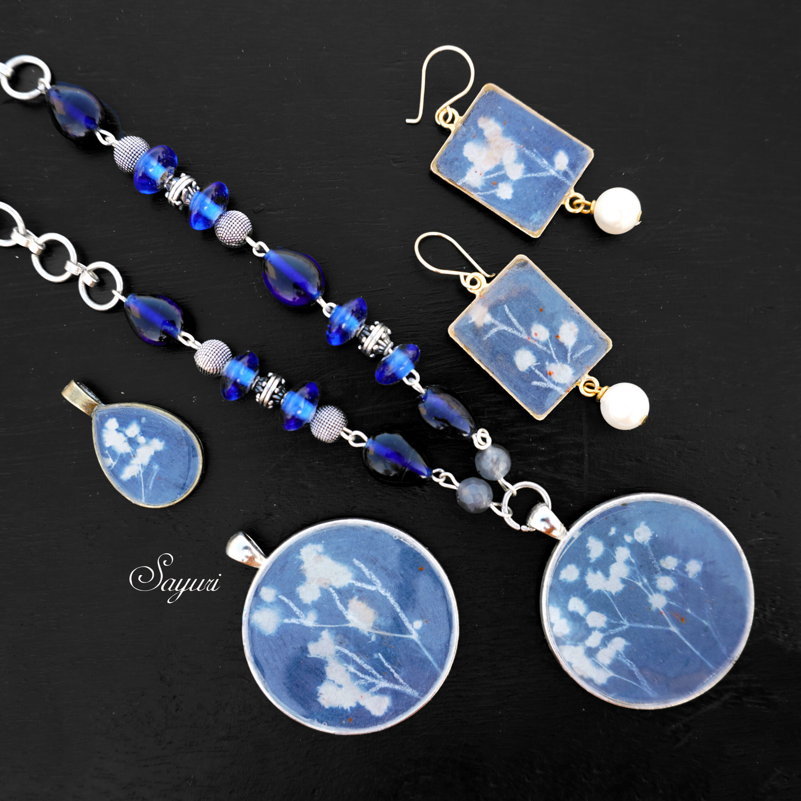 Cyanotype Jewellery tutorial - Sayuri