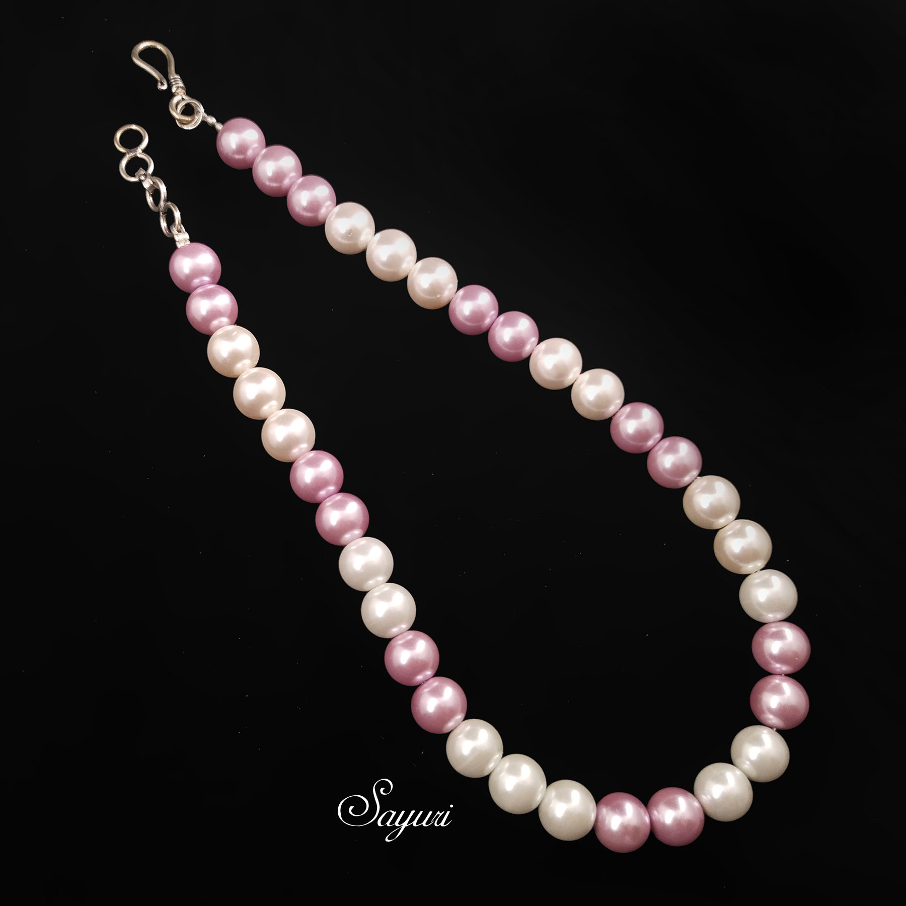 Pearl choker necklace