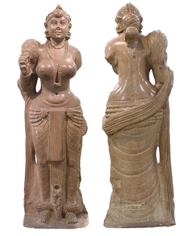 Digarganj Yakshi wearing mekala